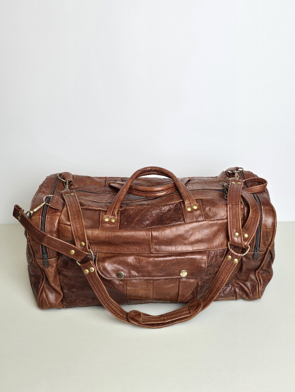 Vintage Made in Mexico Patchwork Distressed Finish Leather Duffle Weekender Bag - Picture 2 of 16
